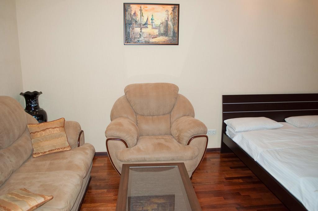 Kyivstay Pochaynynska Apartment Екстер'єр фото